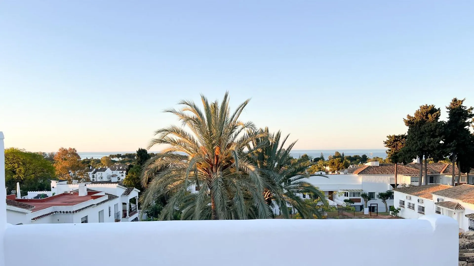 La Brisa Del Paraiso - Sea View Rooftop Terrace Estepona Spain